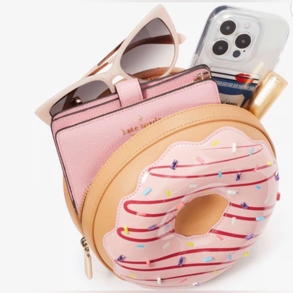 KATE SPADE COFFEE BREAK 3D DOUGHNUT CROSSBODY BAG - Picture 4 of 11